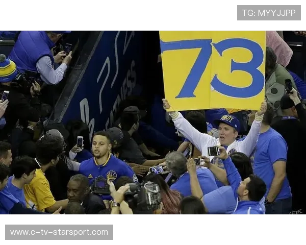 勇士队全队齐心，誓构筑王朝