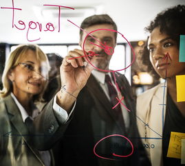 星空官网-《英雄联盟》新英雄“风暴之主”预告片发布，期待值炸裂